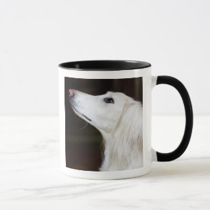 Caneca Saluki que olha acima