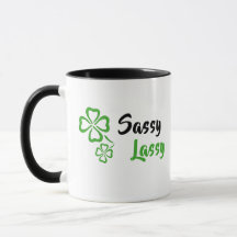 Caneca Sassy Lassy com Shamrock