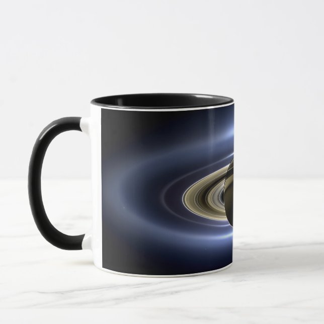 Caneca Saturno. O Dia em que a Terra sorriu (Esquerda)