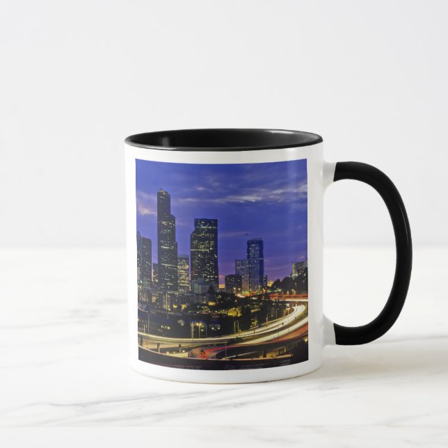 Caneca Seattle, no horizonte de Washington à noite (Direita)