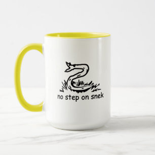 Caneca Sem degraus em memes de névoa Gadsden parody SnekR