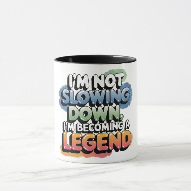 Caneca Senior Funnies  NÃO ESTOU DESACELERANDO.... (Centro)
