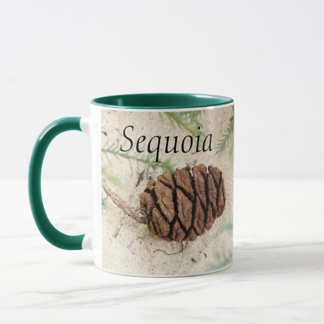 Caneca Sequoia Tee Cone sobre o Parque Nacional da Sequoi (Esquerda)