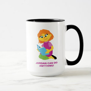 Caneca Sesame Street   Julia Lendo um Livro