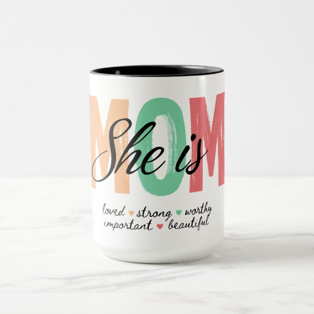 Caneca She Is Mom Mug (Centro)