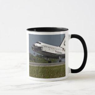 Caneca Shuttle Endeavor pousando o Centro Espacial Kenned