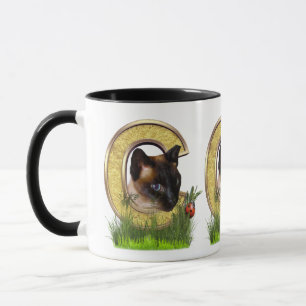 Caneca Siamese-Capital-Monograma - letra C