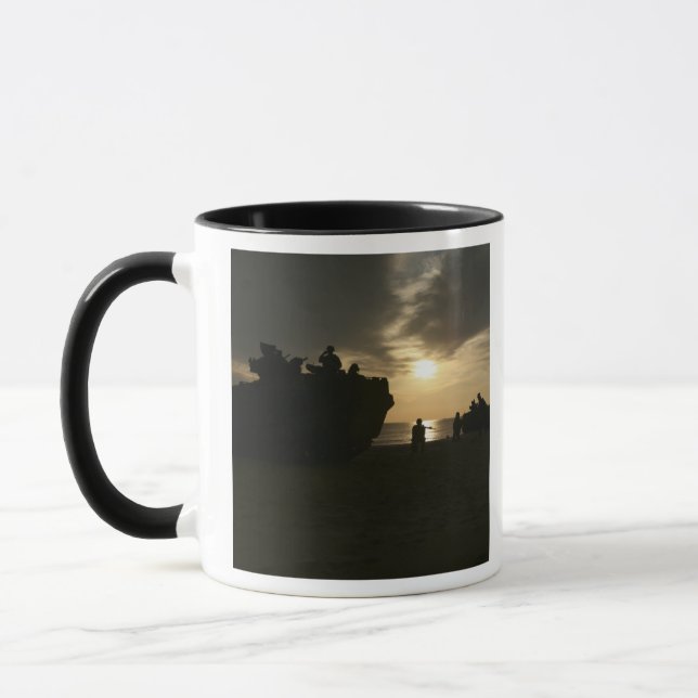 Caneca Silhouette of Marines (Esquerda)