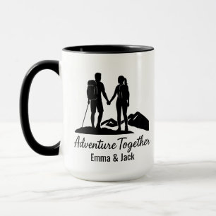 Caneca Silhueta Minimalista de Casal de Trilha Personaliz
