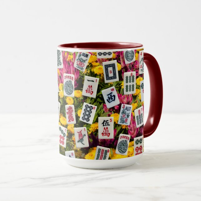 Caneca Símbolos de Mahjong em um fundo de flores silvestr (Frente Esquerda)