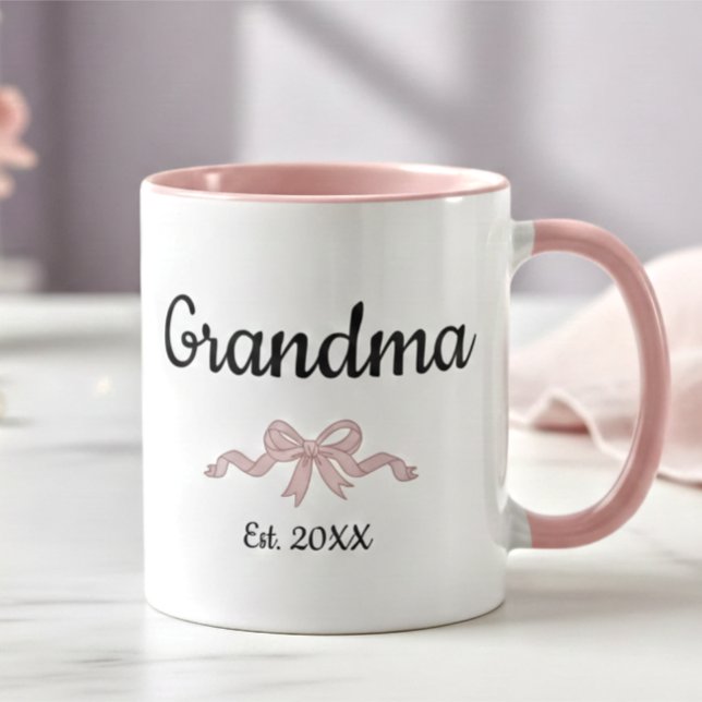 Caneca Simple Script Pink Girl Bow Grandma Est. Year (Criador carregado)