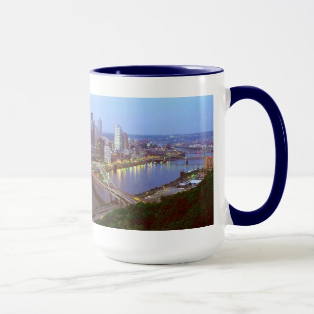 Caneca Skyline de Pittsburgh (Direita)
