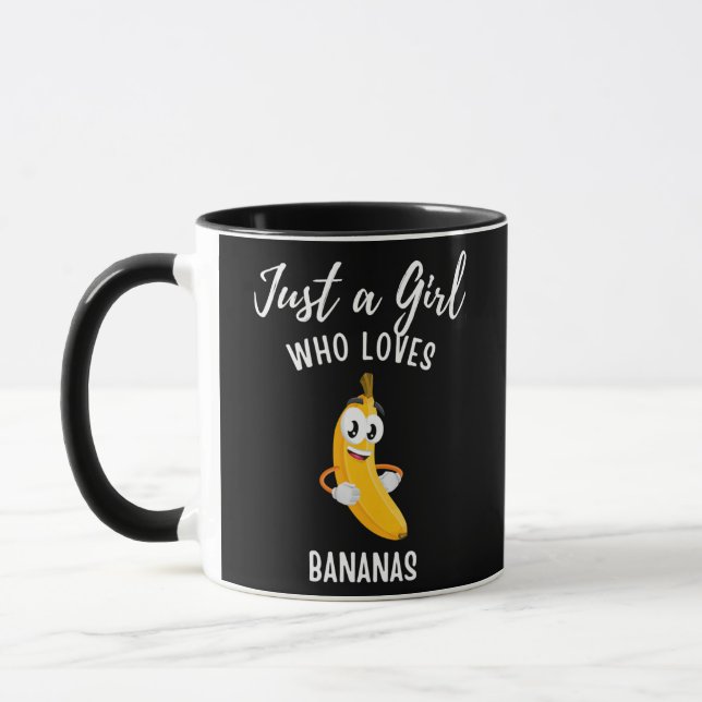 Caneca Só Uma Menina Que Ama Banana roupa (Esquerda)