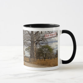 Caneca Sob os Baobabs gigantes