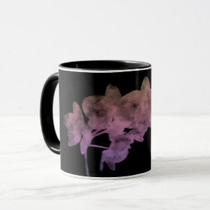 Caneca Sombra da Orquídea I-Abenaki em um fundo escuro