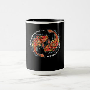 Caneca Somos apenas duas Almas Perderes nadando em uma pi
