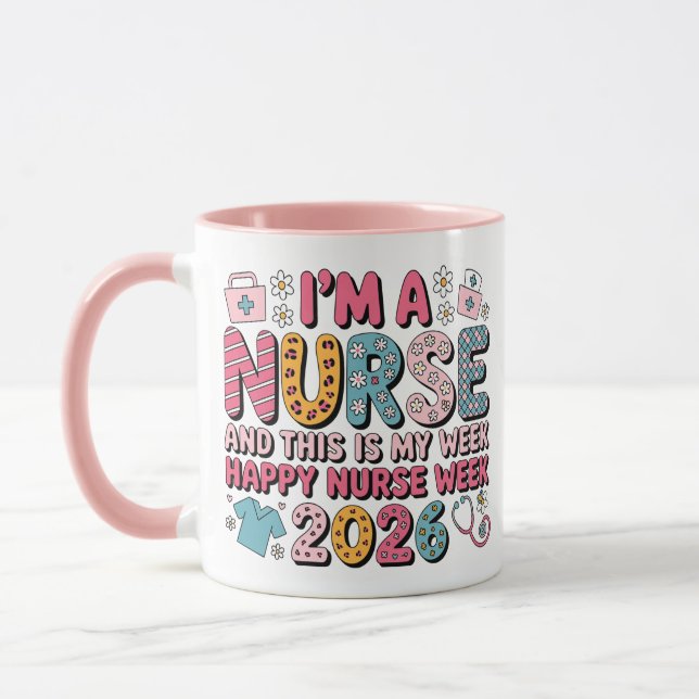 Caneca Sou uma enfermeira Feliz Semana das Enfermeiras Ma (Esquerda)
