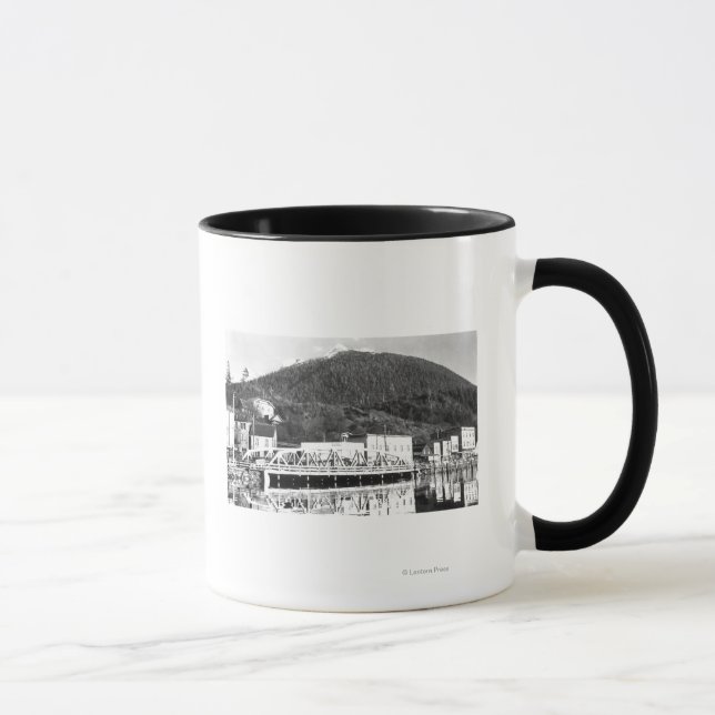 Caneca Stedman Street Bridge e Deer Mountain, (Direita)