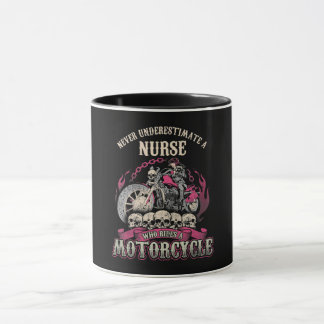 Caneca Subestime Enfermeira Que Dirige O Motorcycle Biker