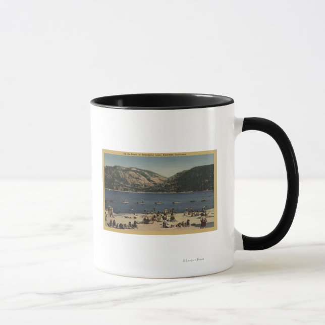 Caneca Sunbathers & Swimmers na praia (Direita)