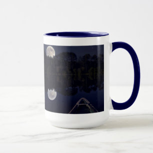 Caneca Super Lua sobre o Lago de Canoé Late à Noite