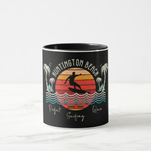 Caneca Surfe na praia de Huntington