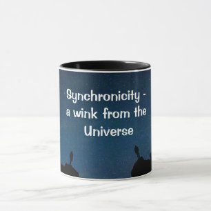 Caneca Synchronicity - um piscar os olhos da Cotação Un