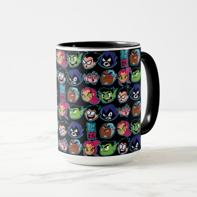 Caneca Teen Titans Go! | Padrão da cabeça dos Titans (Frente Esquerda)