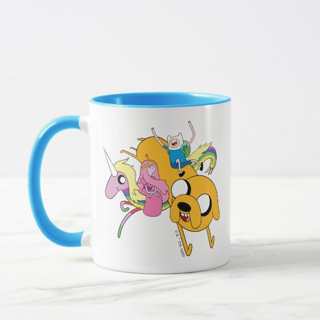 Caneca Tempo de Aventura | Senhora, Bublegum, Finn e Jake (Esquerda)