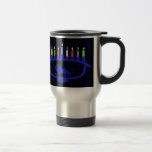 Caneca Térmica Blue Lion Menorah<br><div class="desc">Apresenta uma menorah Chanukkah com o mesmo tema de leão,  com as oito velas e o shamash queimando. Chanukkah é o médio-inverno "Festival das Luzes".</div>