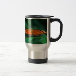 Caneca Térmica Borboleta laranja brilhante e preta na folha