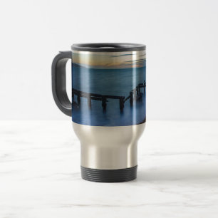 Caneca Térmica Céu Crepúsculo sobre o litoral e as águas-vivas