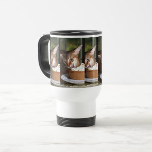 Caneca Térmica Cream & Whiskers – Gato Elegante