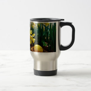 Caneca Térmica Daffodils Amarelos e um ovo de Páscoa Amarelo