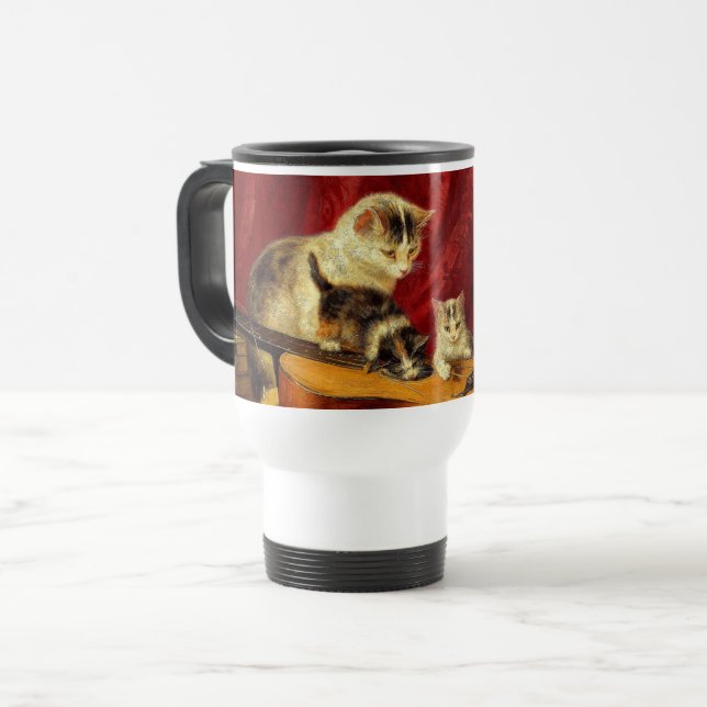 Caneca Térmica Mãe Gato e Gatinhos Brincando com Violão (Frente Esquerda)