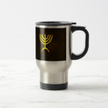 Caneca Térmica Menorah Flame<br><div class="desc">Uma renderização digital da menorah judaica de sete ramificações (hebraico: מְ נ וֹ ה ‎). A menorah de sete ramificações, usada no santuário portátil montado por Moisés na selva e, mais tarde, no Templo em Jerusalém, tem sido símbolo do judaísmo desde a Antiguidade e é o emblema no casaco de...</div>