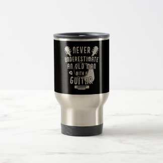 Caneca Térmica Nunca subestime um velho com um violão