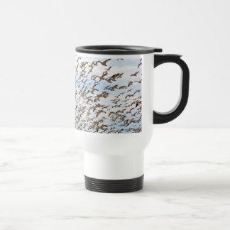 Caneca Térmica O rebanho dos gansos de neve agride