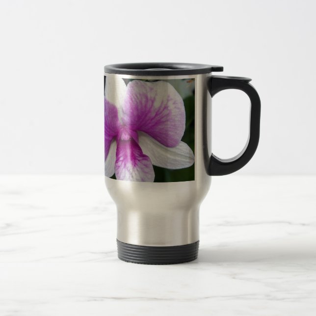 Caneca Térmica perto de uma linda orquídea roxa e branca (Direita)