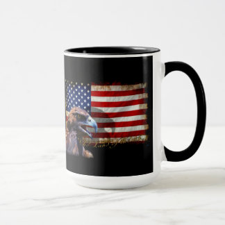 Caneca Terra da Bandeira e Águia Patriótica Livre dos EUA