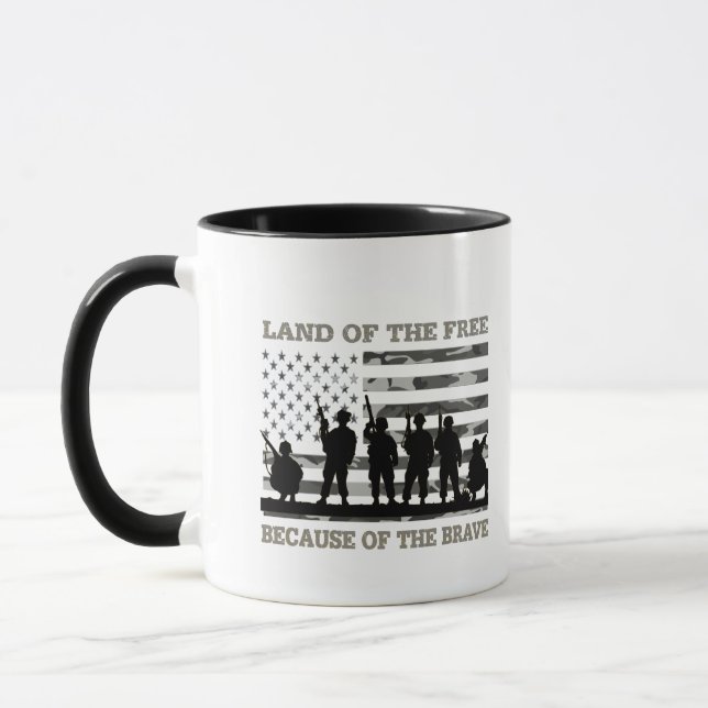 Caneca Terra dos Gratuitos por causa do Patriótico Corajo (Esquerda)