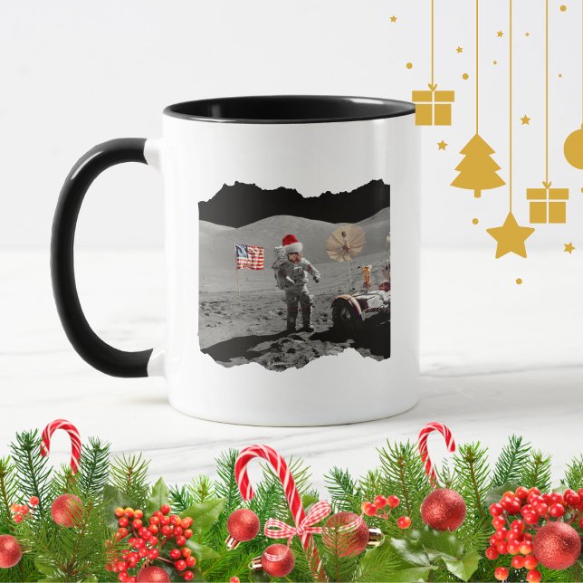 Caneca That's One Small Step for Santa Apollo 17  (Criador carregado)