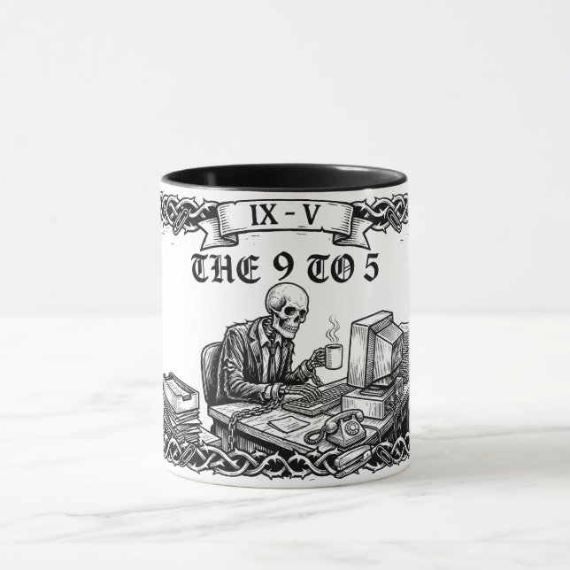 Caneca The 9 to 5 Tarot Card | Funny Corporate Skeleton  (Centro)