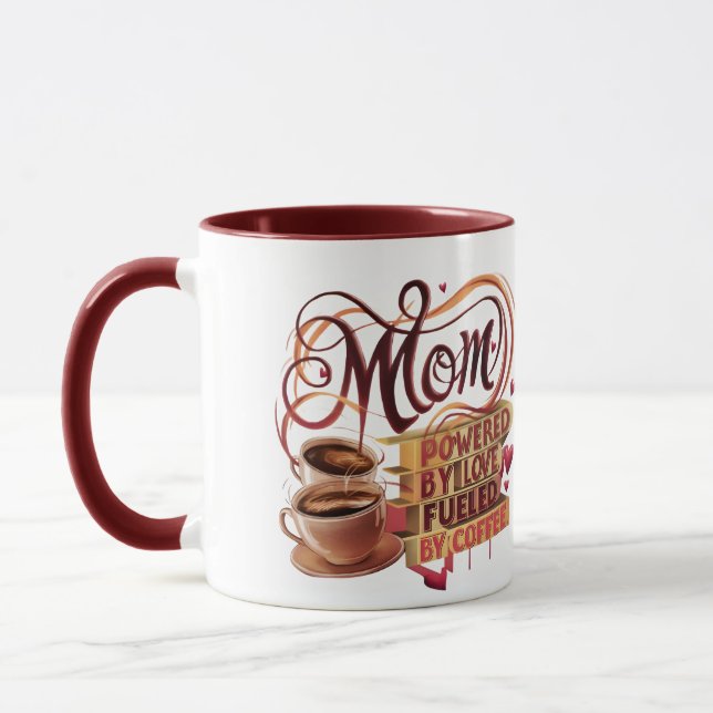 Caneca Título: Mãe — Acionada pelo Amor, Alimentada pelo  (Esquerda)