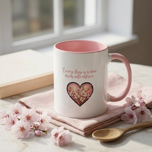 Caneca Toda Dia É Uma Nova Aventura De Mãe Design (Criador carregado)