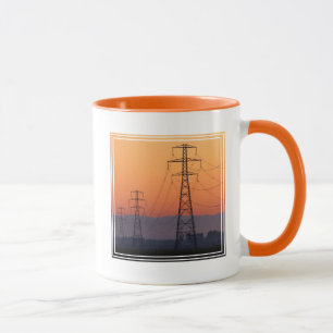 Caneca Torres de Energia ao Pôr do Sol