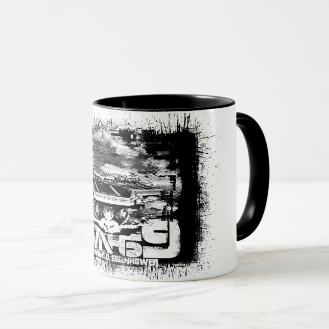 Caneca Transportadora aérea Dwight D. Eisenhower Mug (Frente Esquerda)