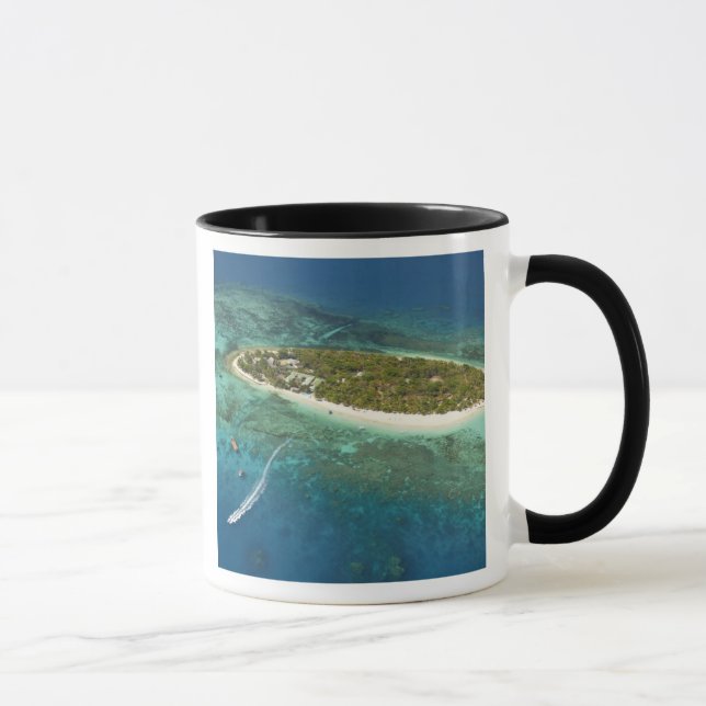 Caneca Treasure Island Resort and boat, Fiji (Direita)