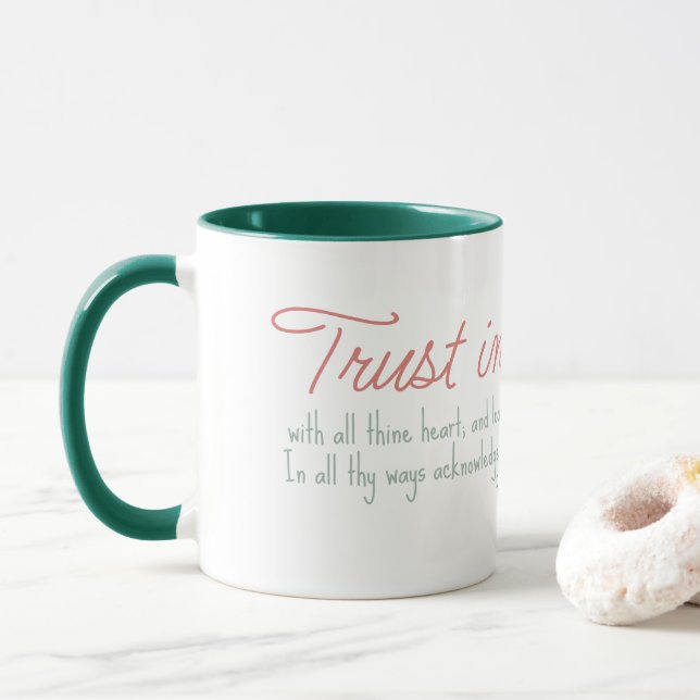Caneca Trendy Proverbs 3:5-6 Bíblia cristã Verso (Com Donut)