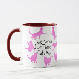 Caneca Três Gatos Atrás - Design Normal Engraçado